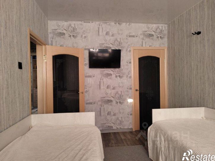 3-комн квартира улица Кравченко, 11,  д. 11