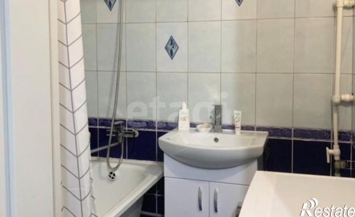 2-комн квартира Республика Саха (Якутия), Якутск, улица Кирова, 31/1