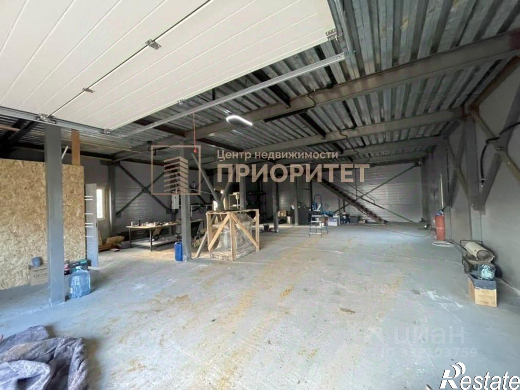 Купить складское помещение за 12 500 100 рублей на Якутск