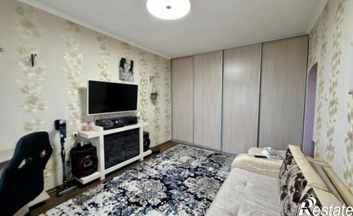 3-комн квартира пр-кт Дружбы Народов, 9,  д. 9