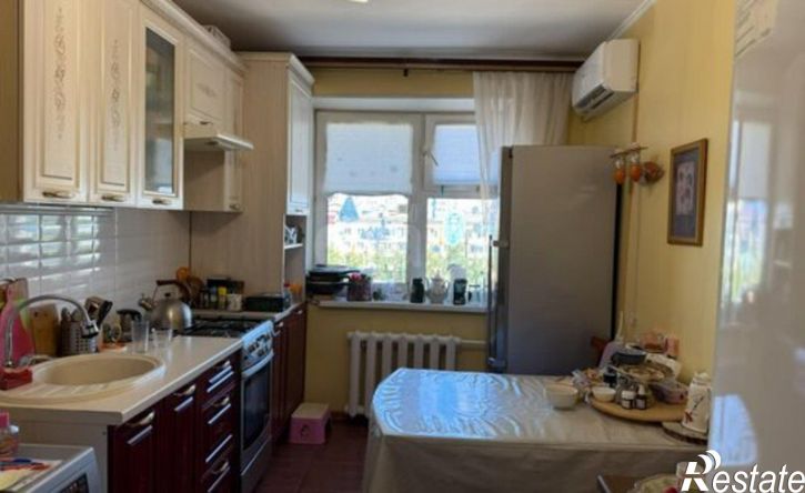 3-комн квартира Республика Саха (Якутия), Якутск, улица Дзержинского, 8/3