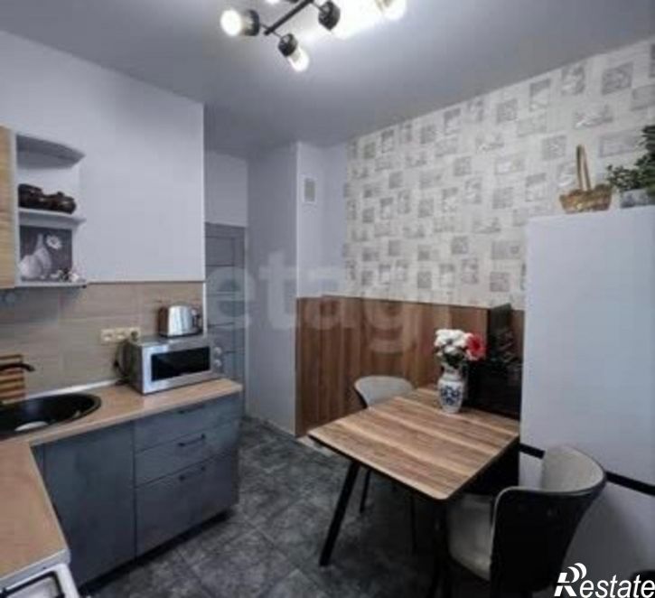 2-комн квартира Республика Саха (Якутия), Якутск, улица Лермонтова, 36/1