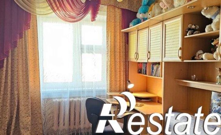 4-комн квартира проспект Дружбы Народов, 10/1,  д. 10/1