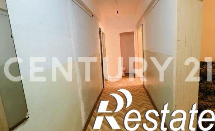 3-комн квартира улица Мира, 70Б,  д. 70Б