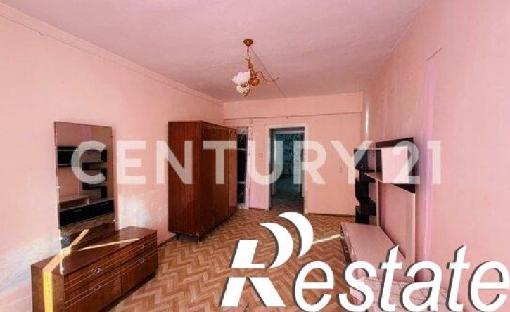 3-комн квартира улица Мира, 70Б,  д. 70Б